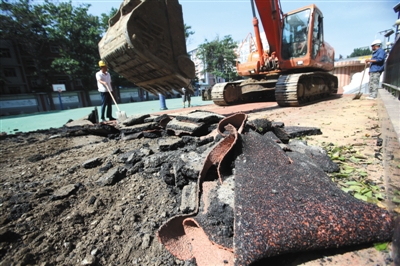 乐鱼体育实验二小白云路分校操场开始拆除