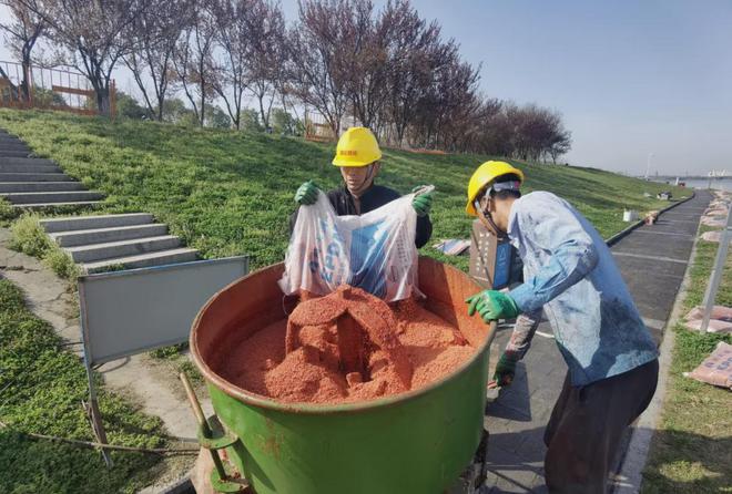 乐鱼体育好消息！六安月亮岛环岛塑胶跑道即将登场！有弹性不伤关节！(图2)